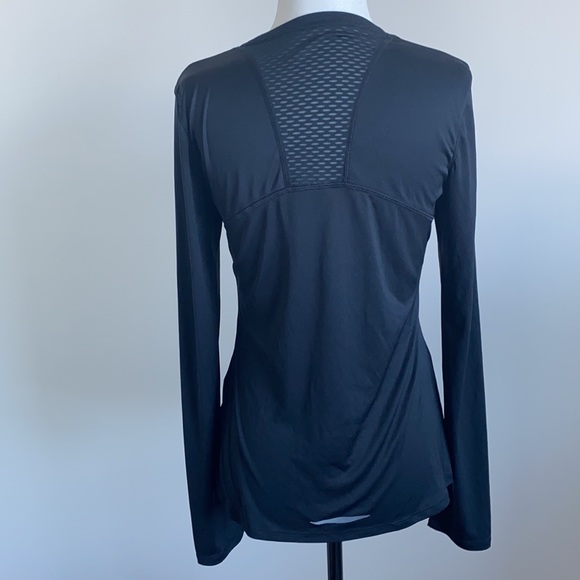 Under Armour Heat Gear Long Sleeve- Size S - Picture 3 of 4